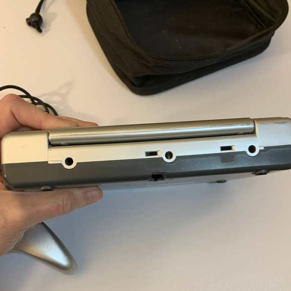 Collectible Portable AUDIOVOX 8" LCD Monitor & DVD Player D1812 & more UNTESTED - Picture 7 of 16